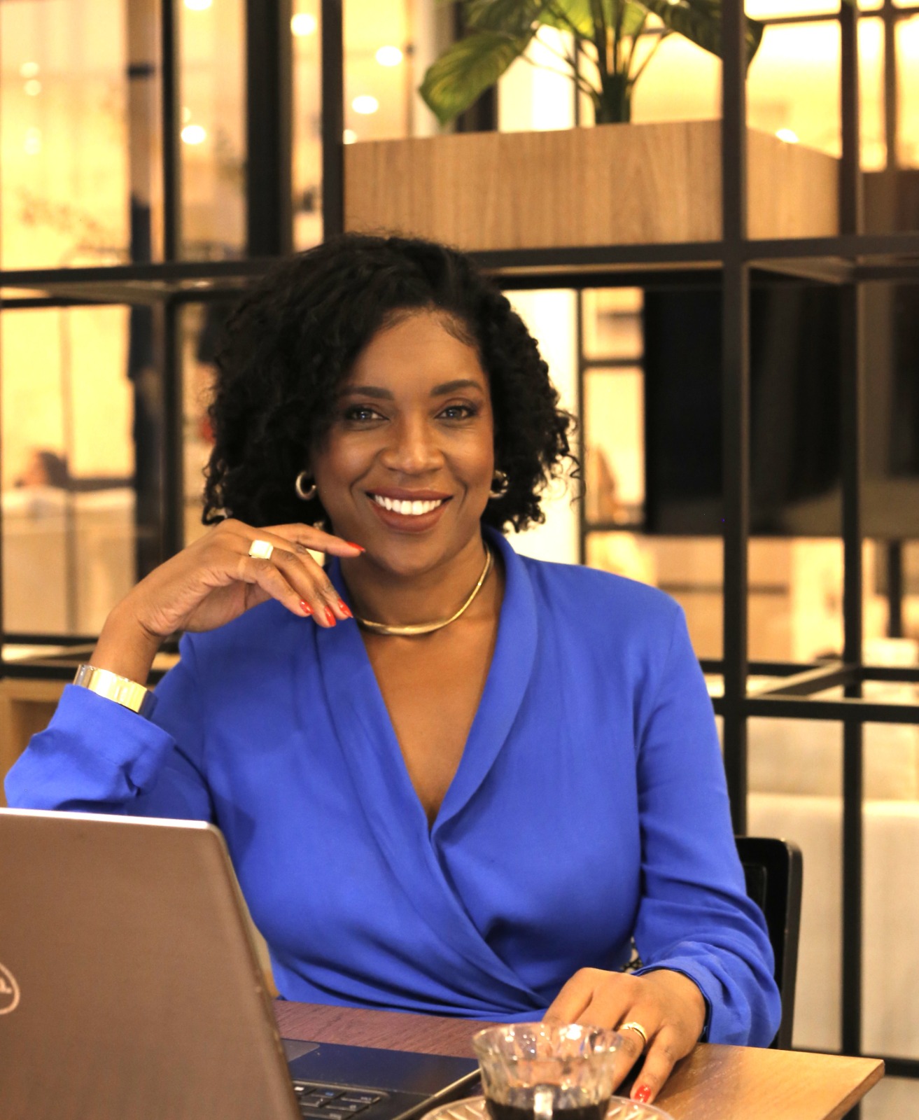 Dra. Gislene A F Cavalcante, Advogada